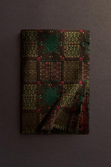 GEOMETRIC KNIT CHRISTMAS THROW - Brown by Zara