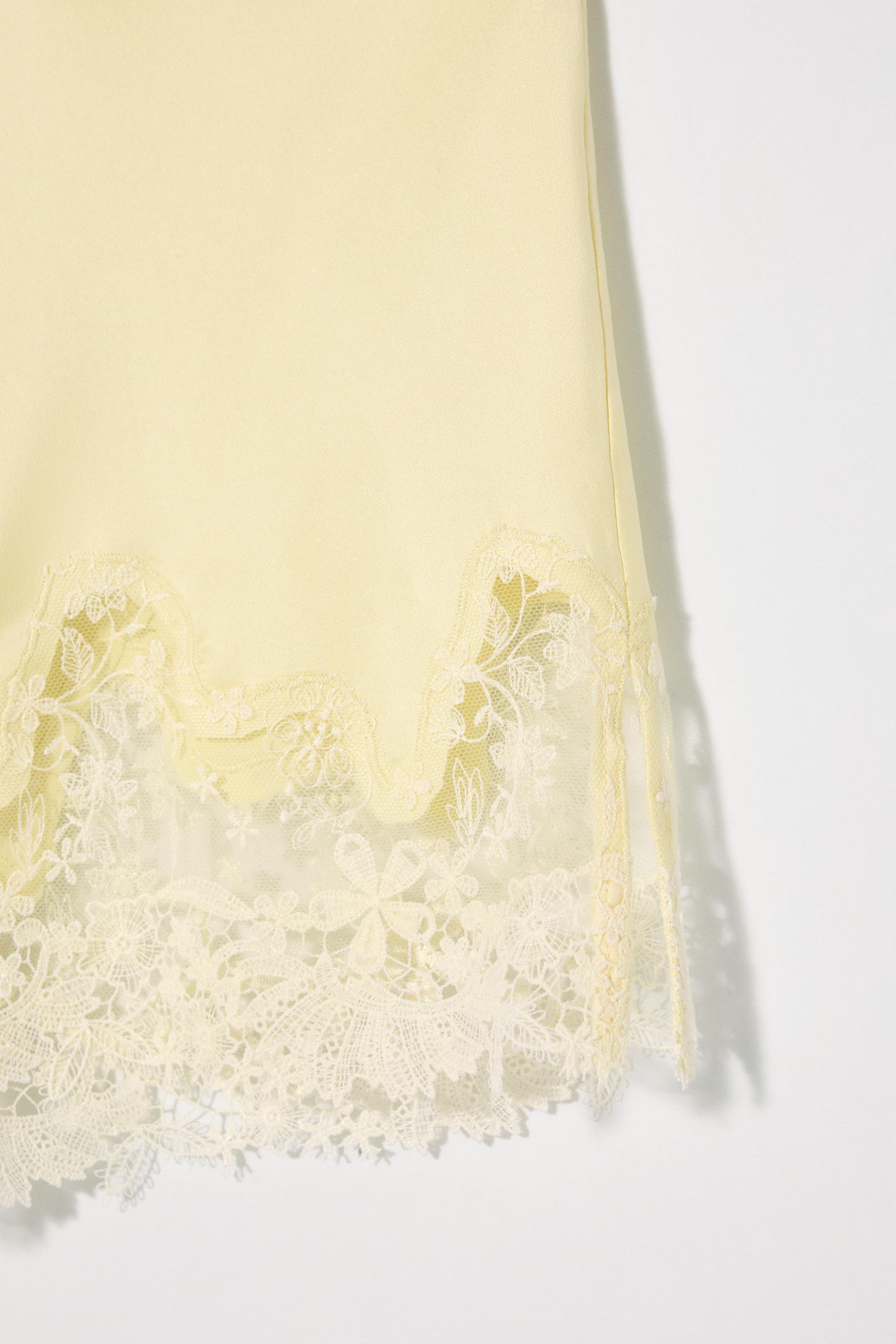 シルクレースショートパンツ KATE MOSS X ZARA 1758/201 KATE MOSS X ZARA SILK LINGERIE SHORTS - Black | ZARA United