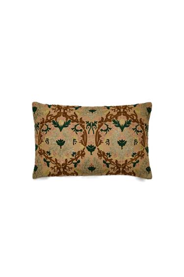 SYMMETRICAL FLORAL CUSHION COVER - Green by Zara - Image 0