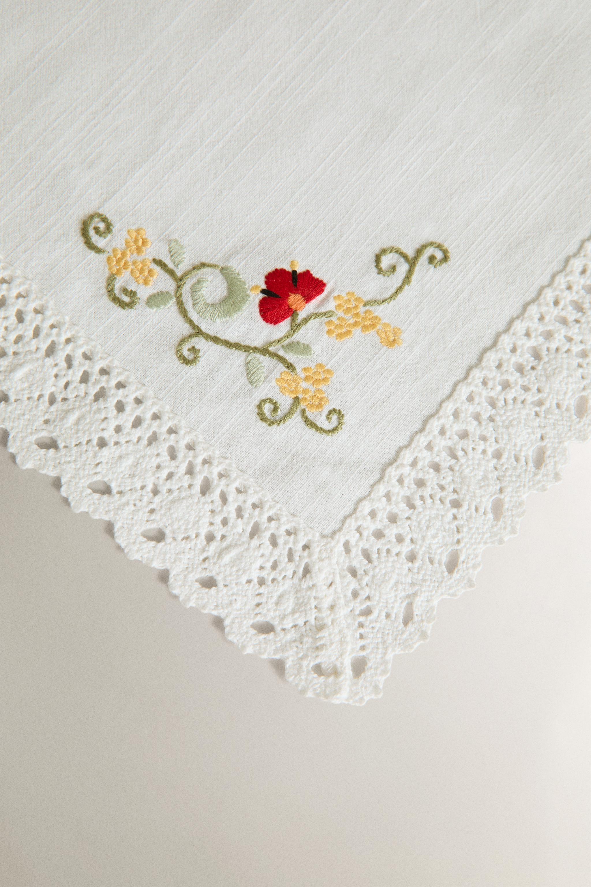 COTTON FLORAL PLACEMAT