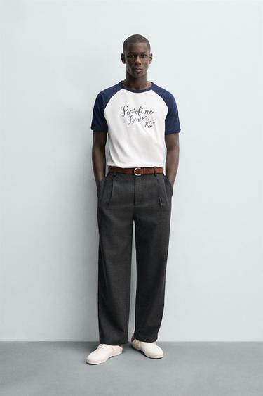 تيشرت كتل لونية بنص بورتوفينو - بحري الخاص بـ Zara