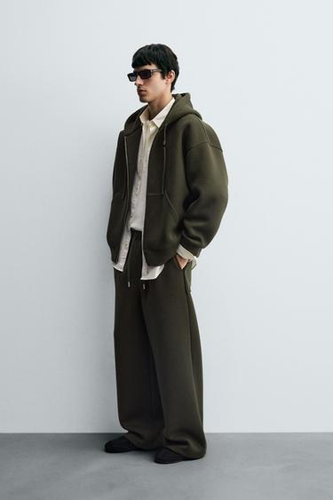 ПАНТАЛОНИ СО ШИРОКИ НОГАВИЦИ СО ЕФЕКТ НА НЕОПРЕН - Темнозелена од Zara