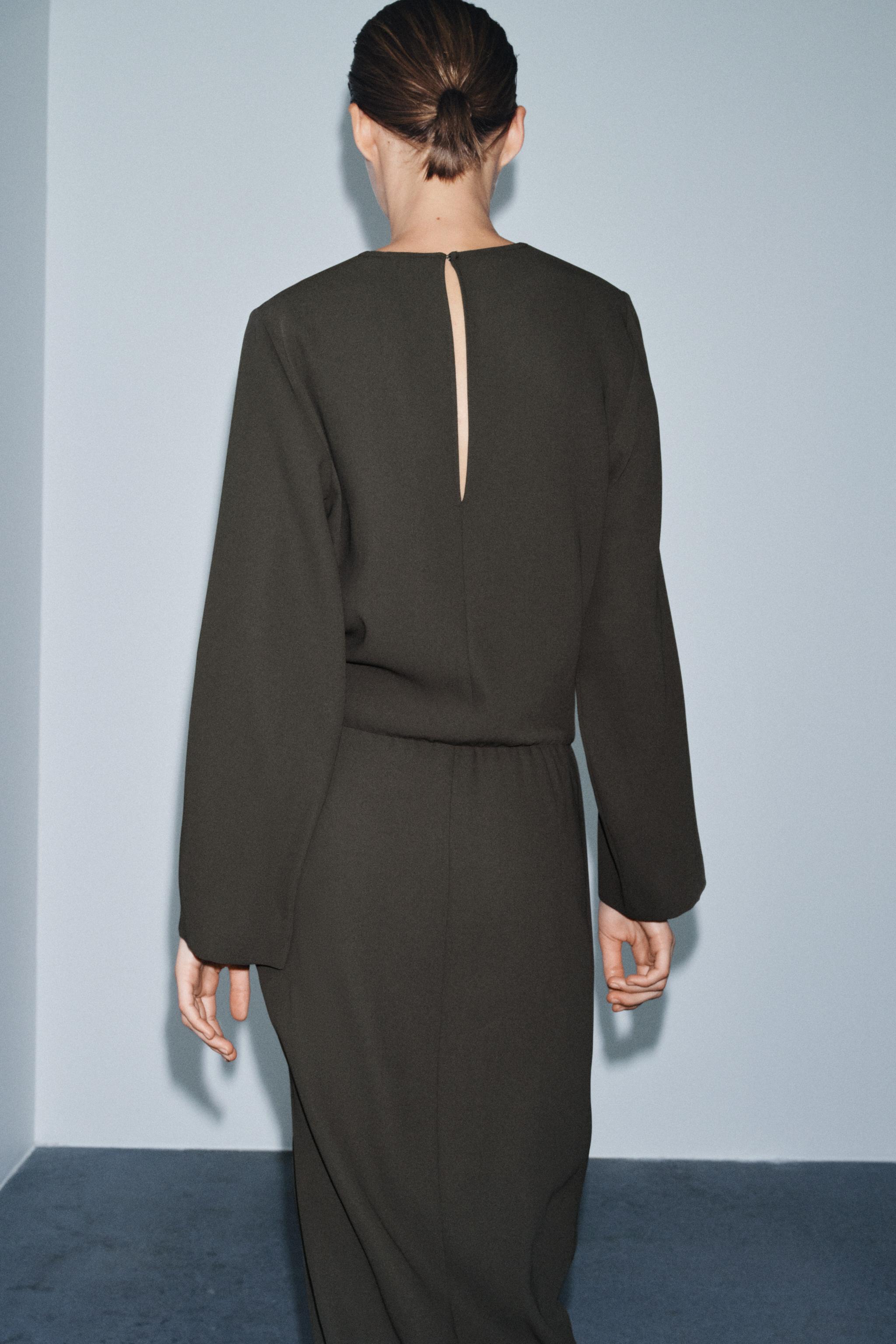 zara khaki dress pleated ZARA WOMAN NEW DARK KHAKI ZW COLLECTION PLEATED MIDI DRESS 2965/260/507 XS
