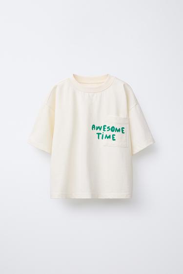 CAMISETA COM BOLSO E TEXTO - Cru da Zara