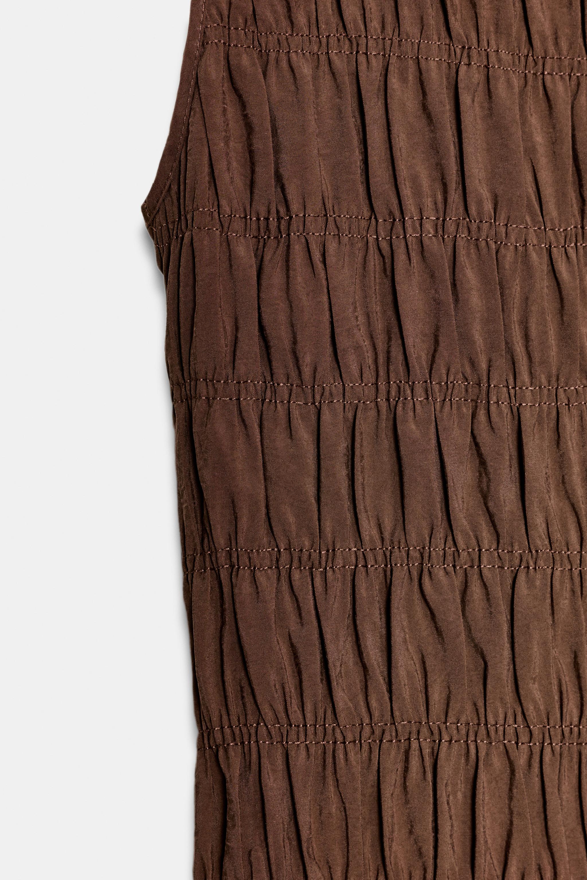 ROBE MI-LONGUE À VOLUME