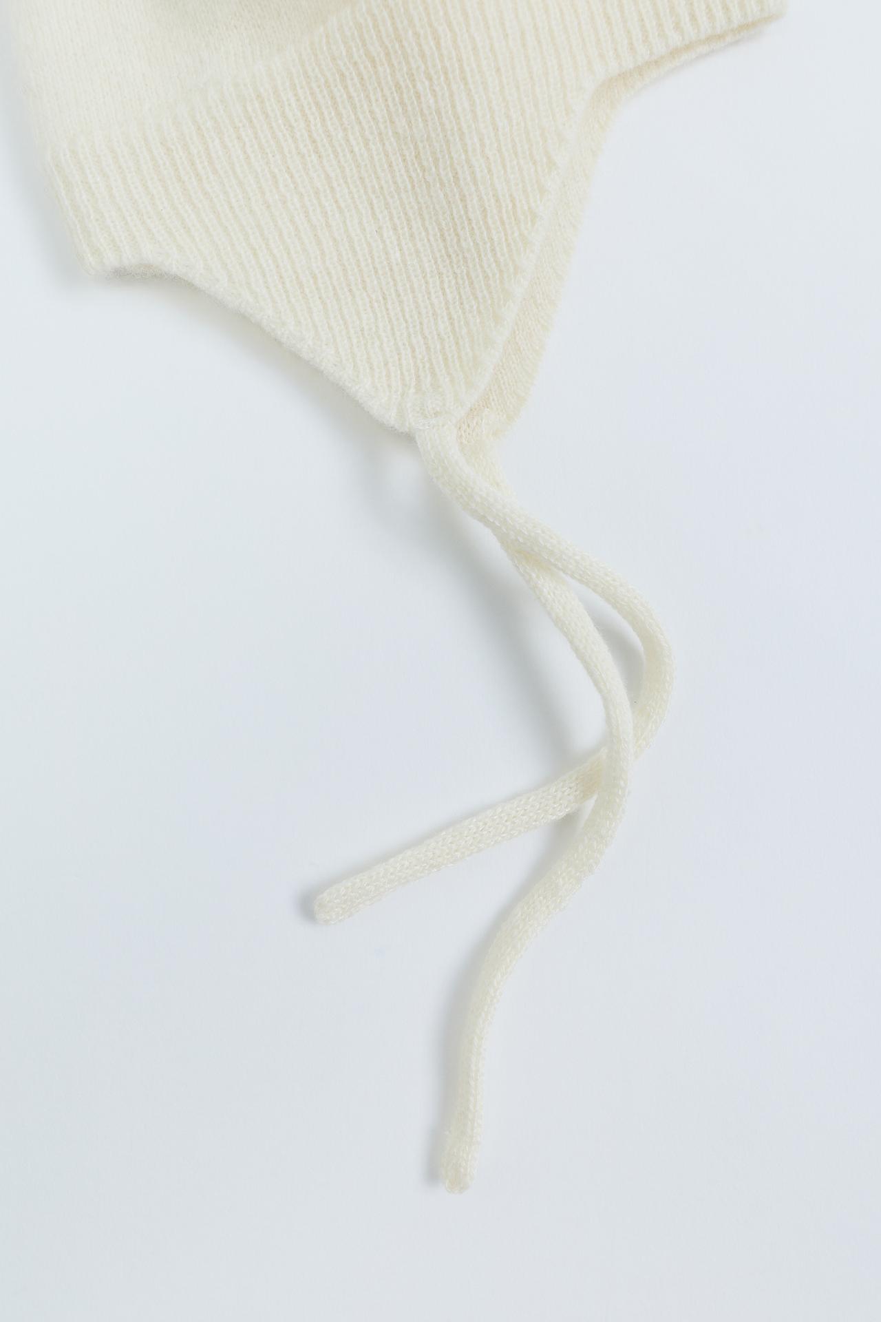 ZARA TIMELESS - 100% CASHMERE BONNET — Mid-ecru