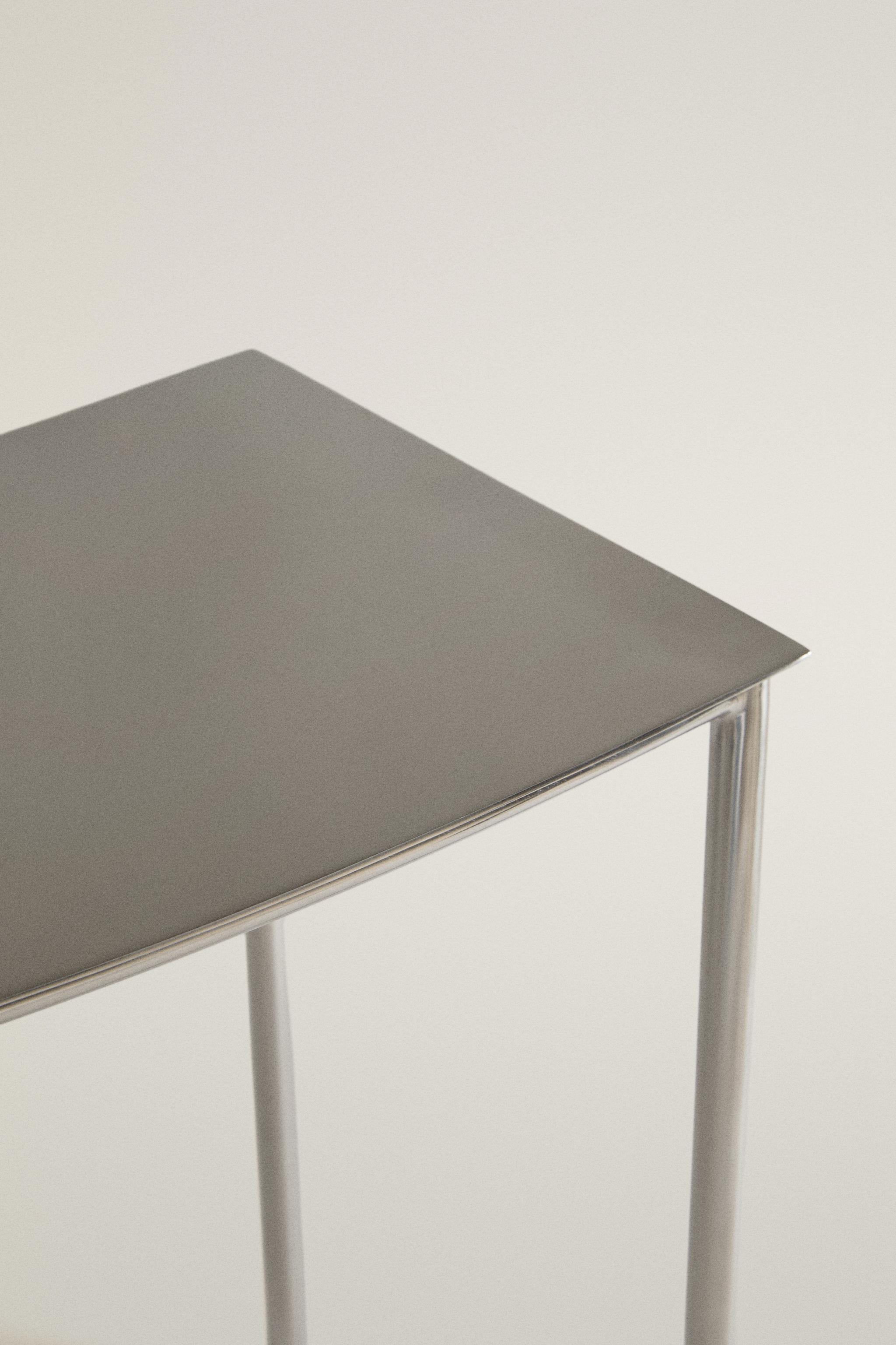 STAINLESS STEEL STOOL