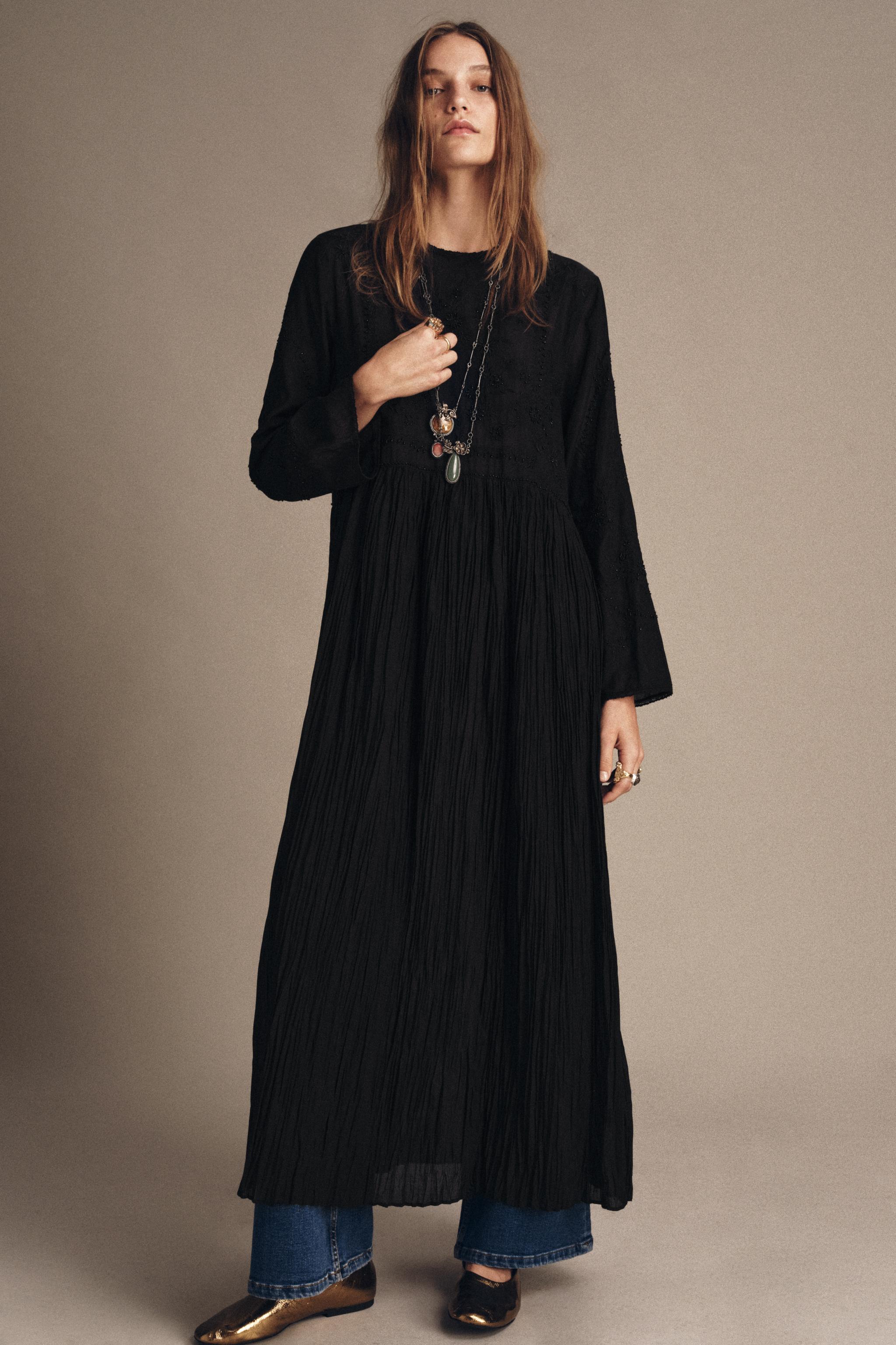 ワンピース amour embroidered dress ワンピース amour embroidered dress ワンピース amour