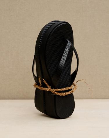 SANDALIAS PLATAFORMA HAVAIANAS ® x ZARA - Negro de Zara