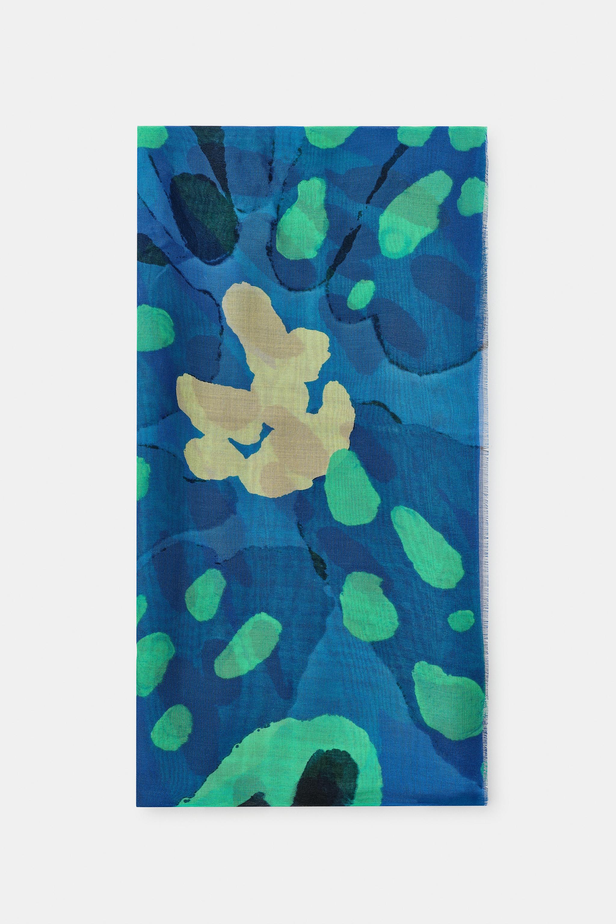 HIBISCUS PRINT MODAL SILK SCARF — Bluish