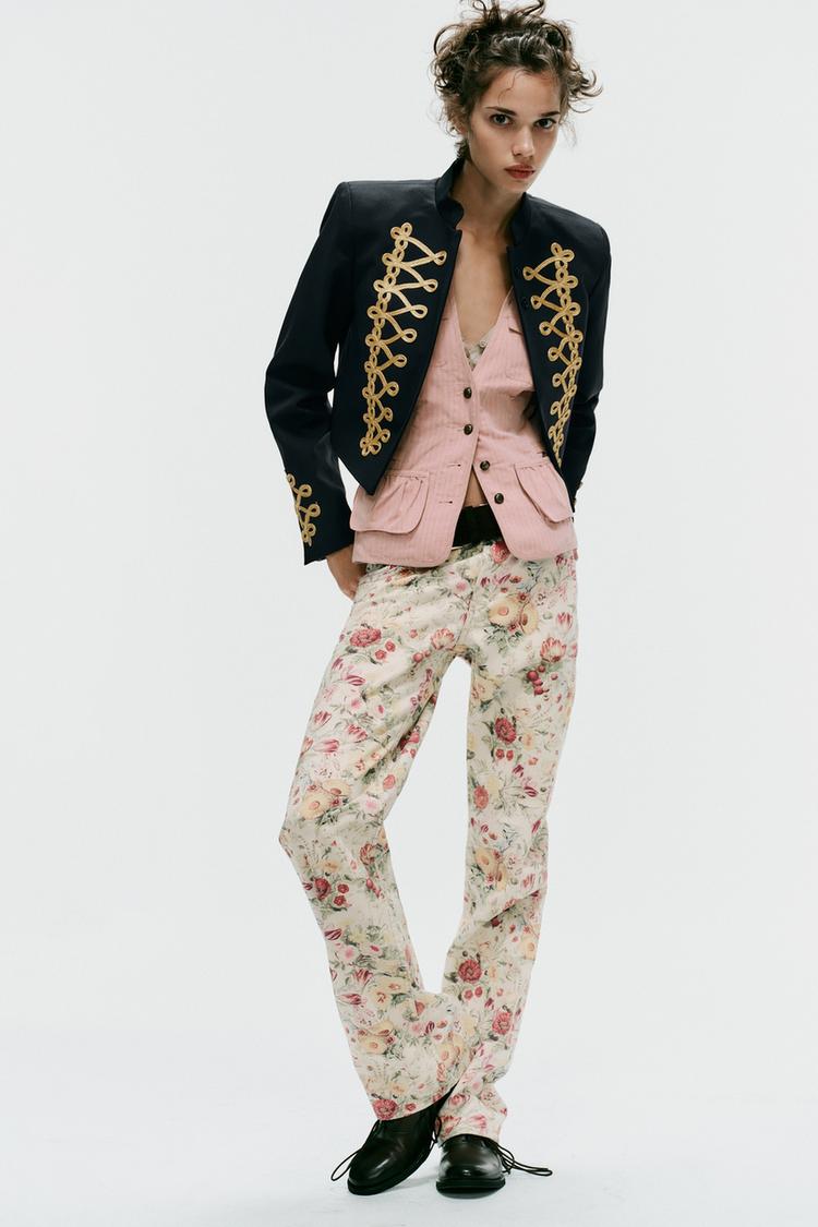 CROPPED JACKET WITH FROG FASTENING