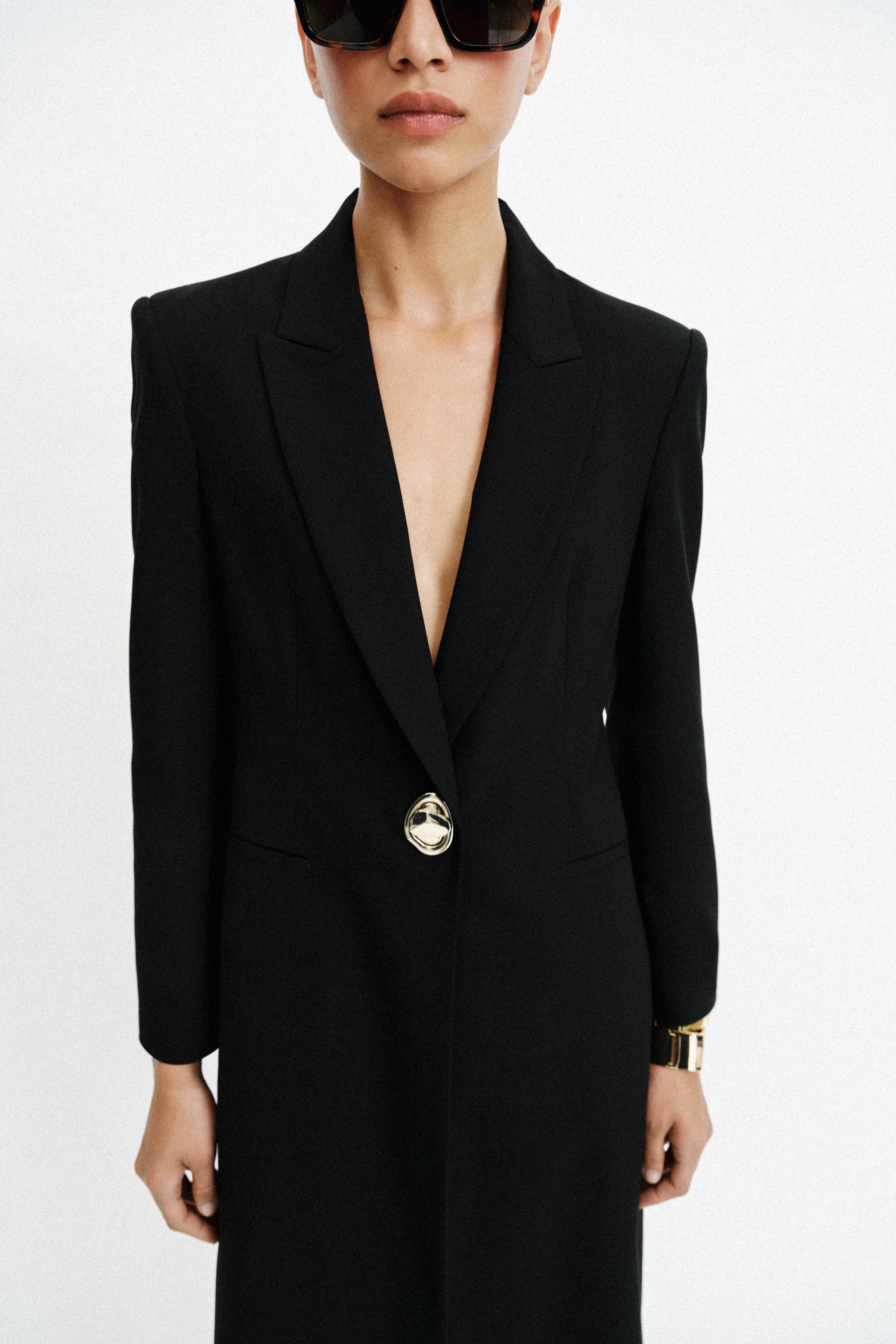 LONG BLAZER WITH SHOULDER PADS AND GOLD BUTTON — Black