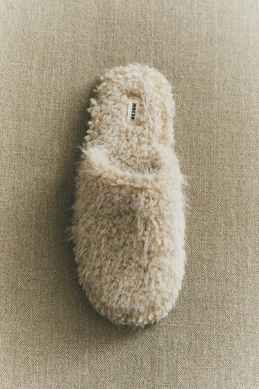 MULES FAUSSE FOURRURE - Beige de Zara