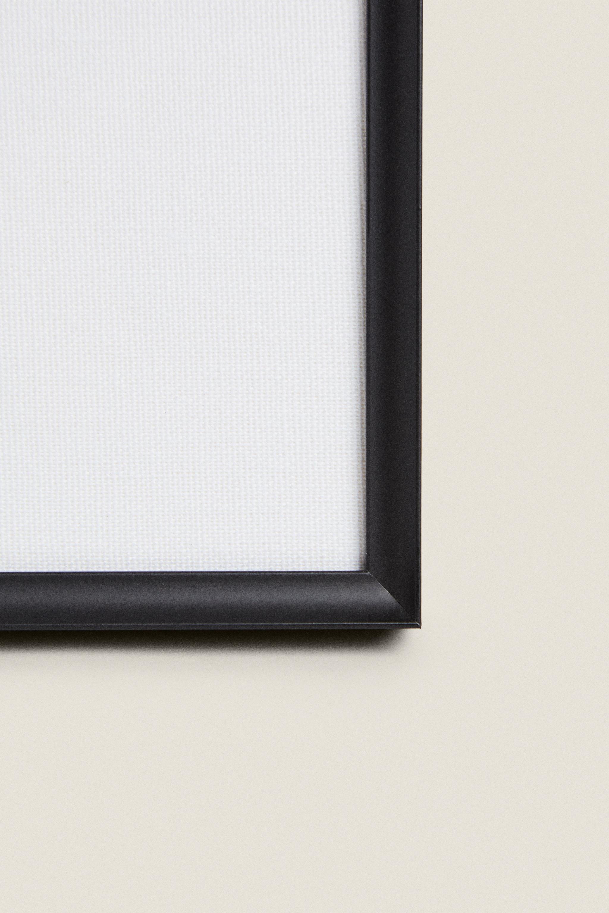 BLACK METAL PICTURE FRAME