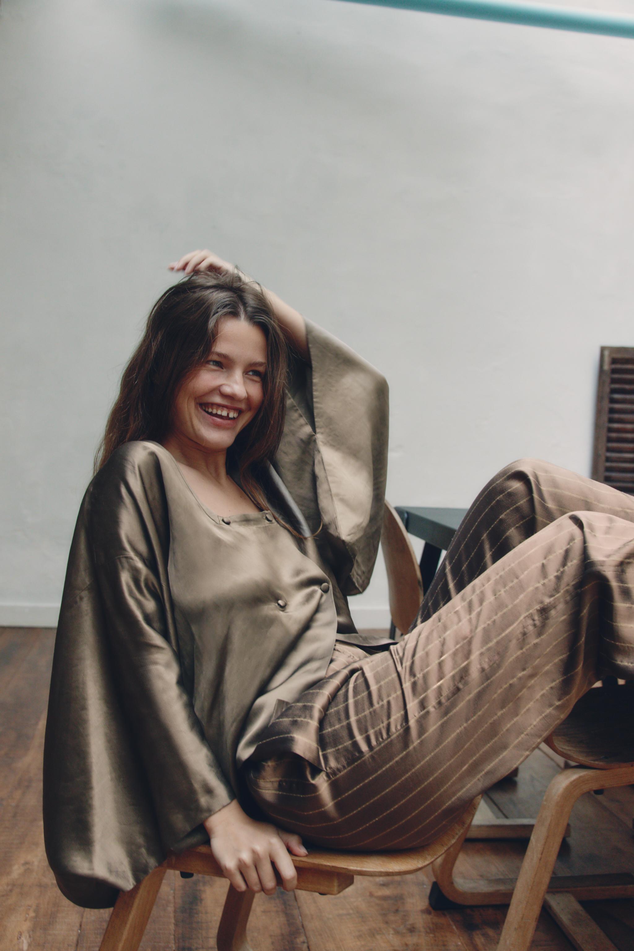 LINEN BLEND WRAP SHIRT