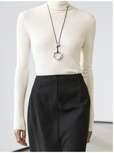 Pull à col montant en maille 100 % cachemire - LIMITED - Écru de Zara