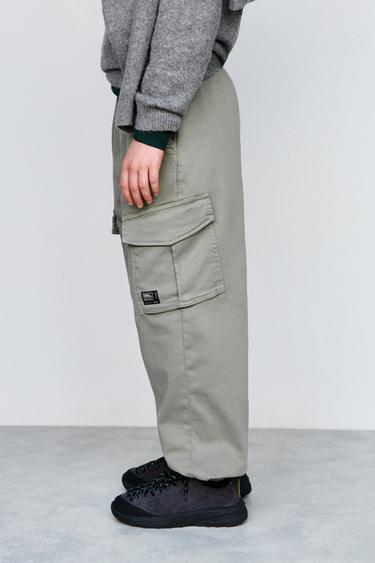 CARGO JOGGING TROUSERS WITH LABEL - Light khaki by Zara