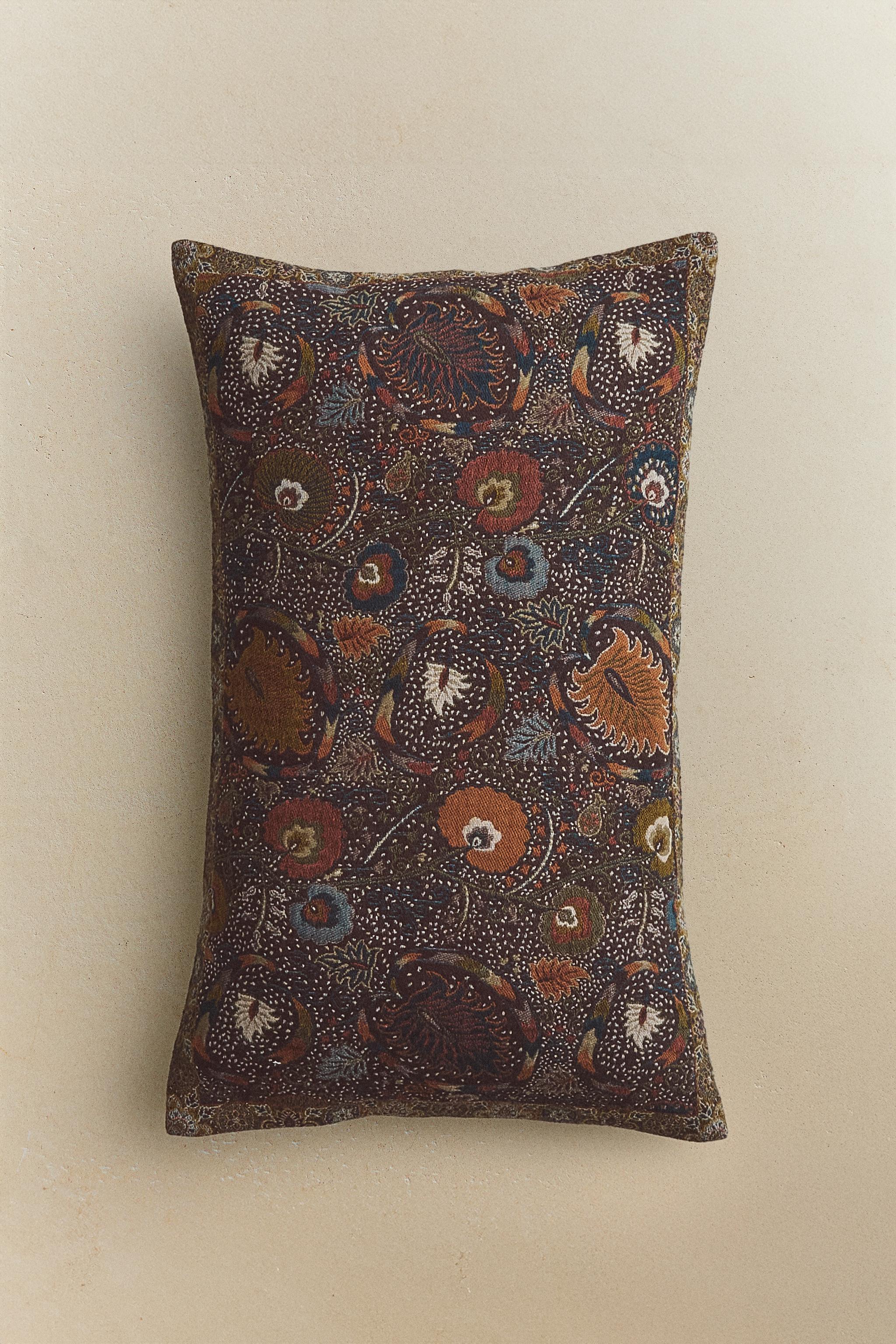 FLORAL JACQUARD CUSHION COVER