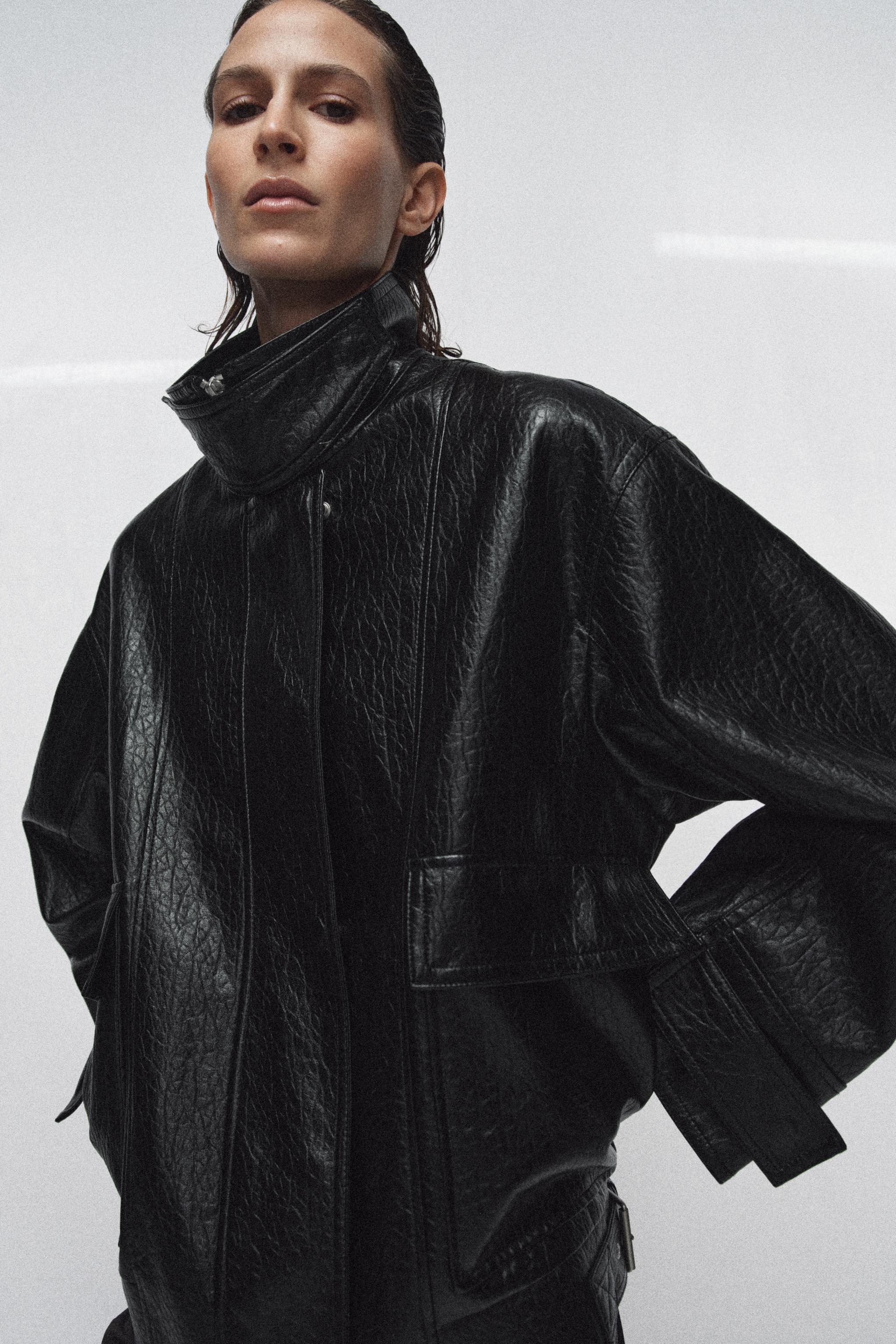 OVERSIZE SUNİ DERİ CEKET ZW COLLECTION - Görsel 4