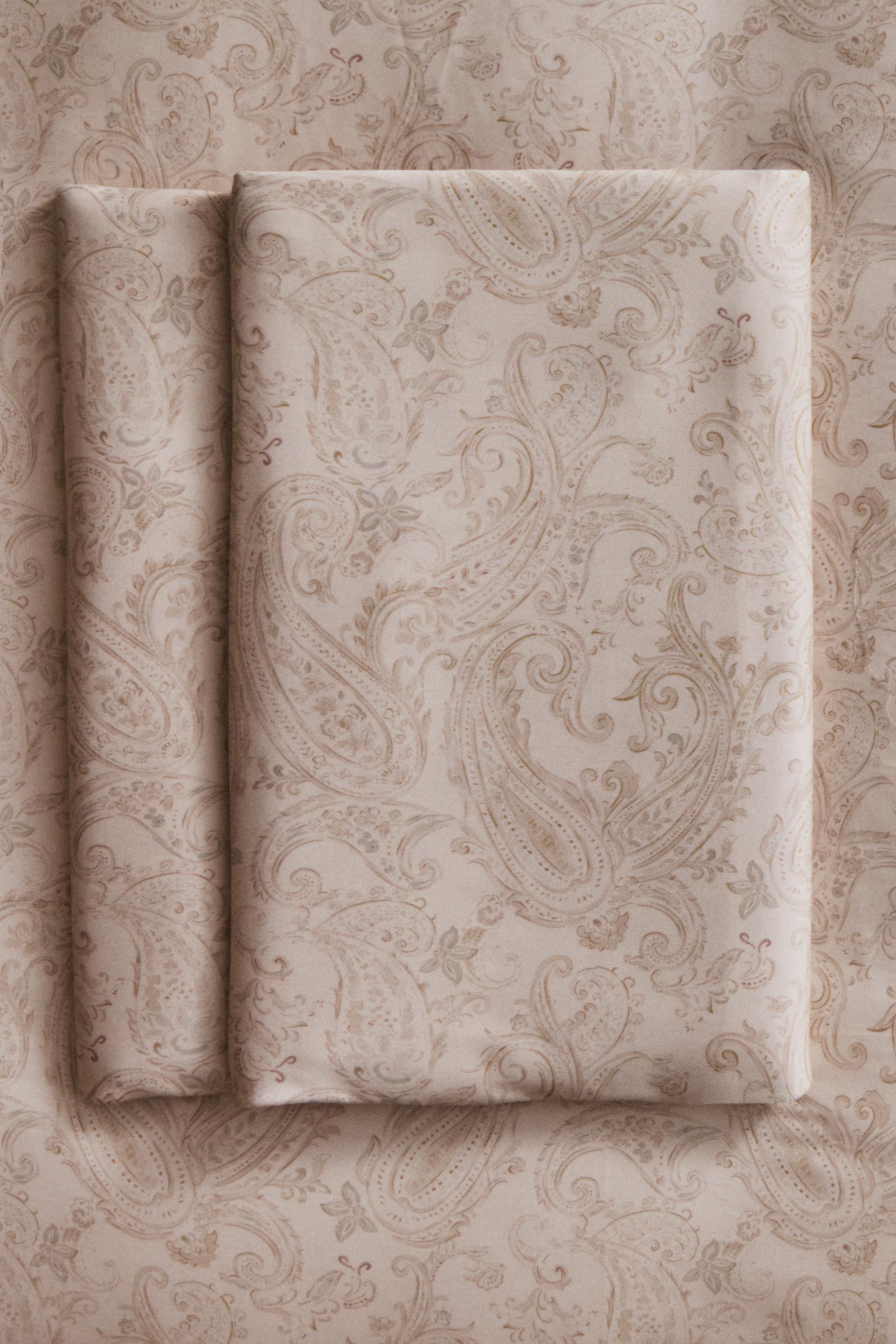 PAISLEY SATEEN FLAT SHEET (300 THREAD COUNT)