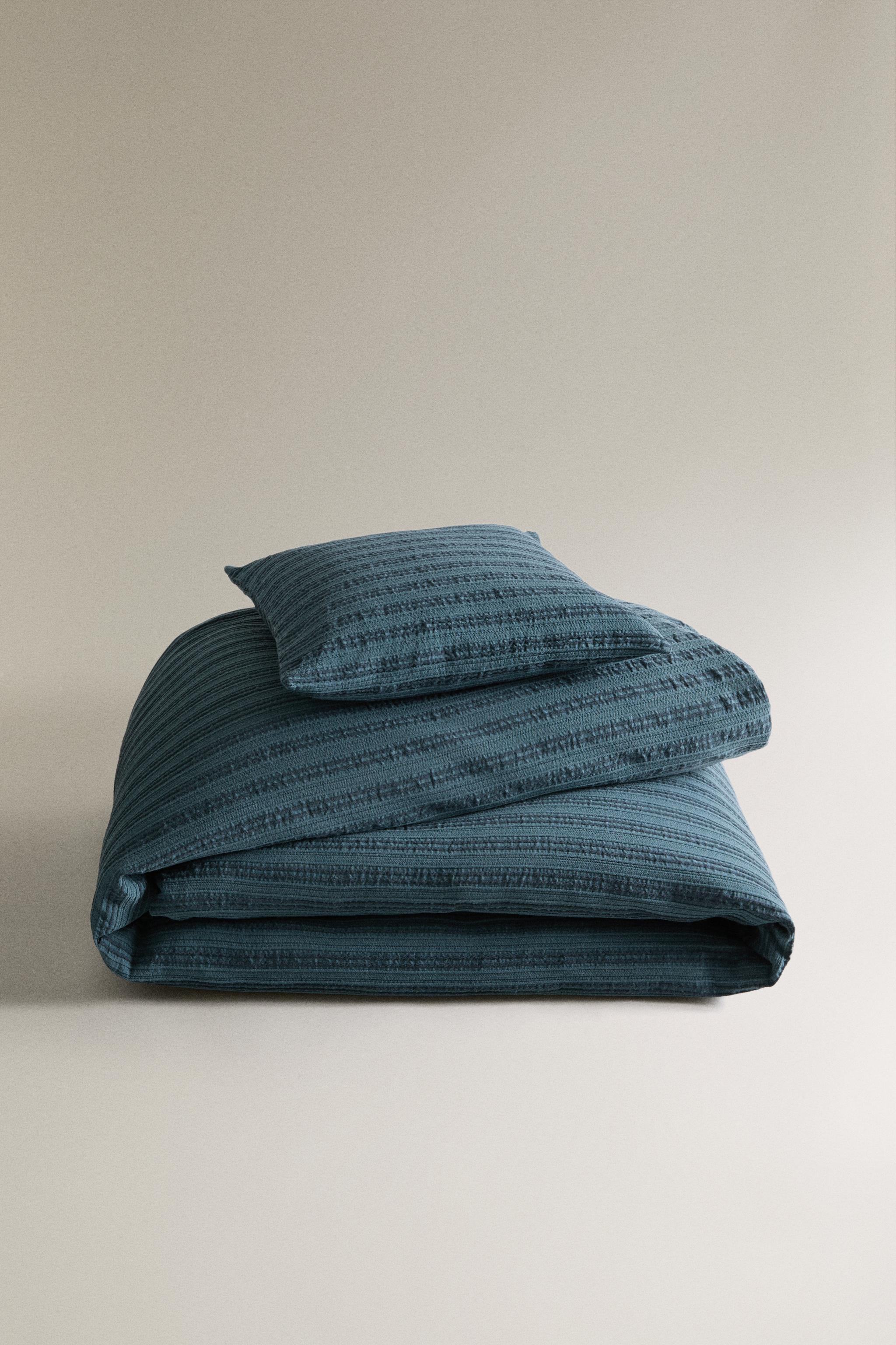 Zara KIDS' TEXTURED STRIPED BEDSPREAD