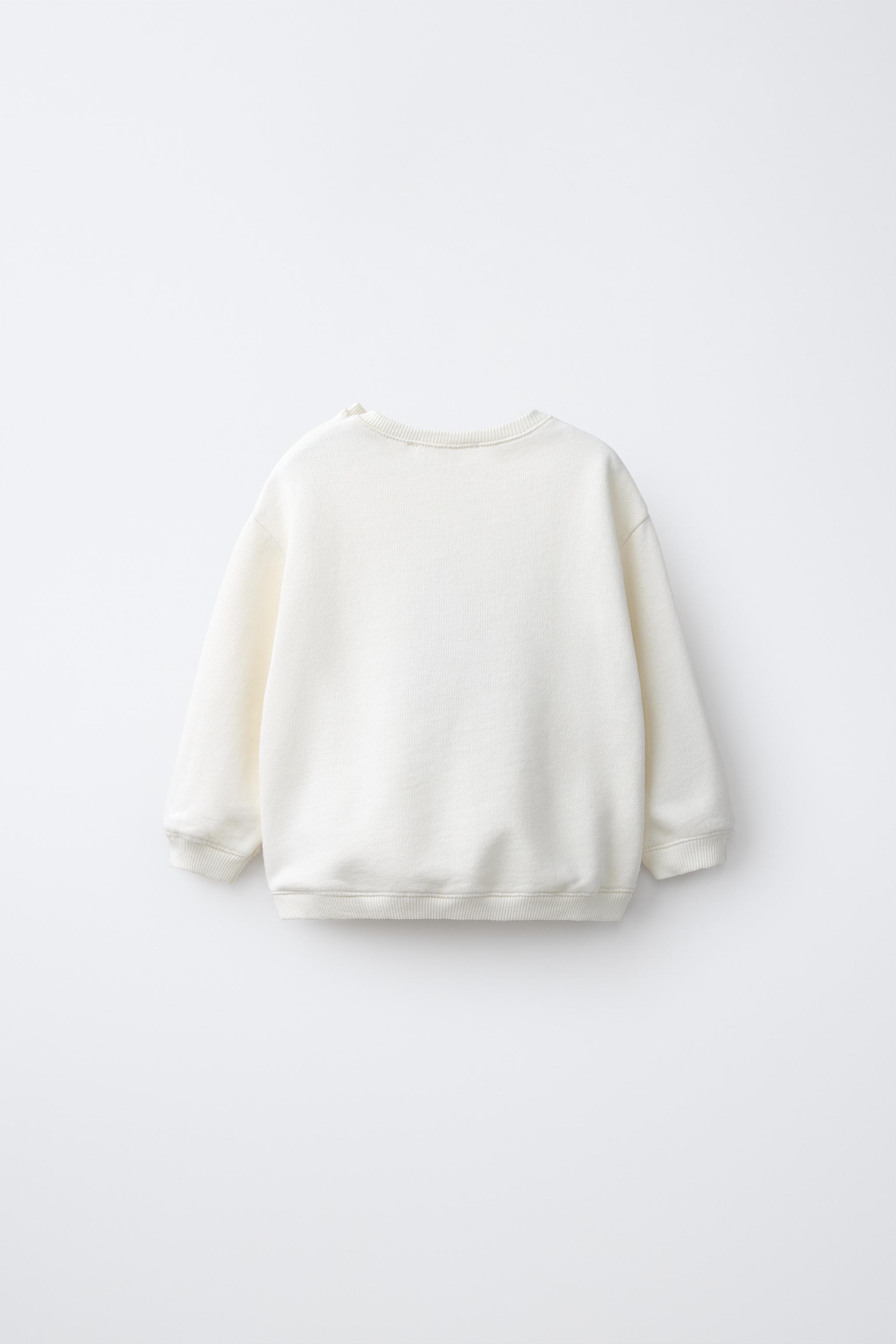 BEAR GRAPHIC SWEATSHIRT