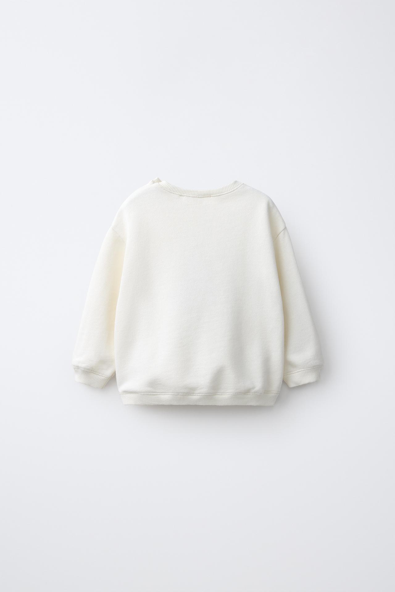 BEAR GRAPHIC SWEATSHIRT — Ecru