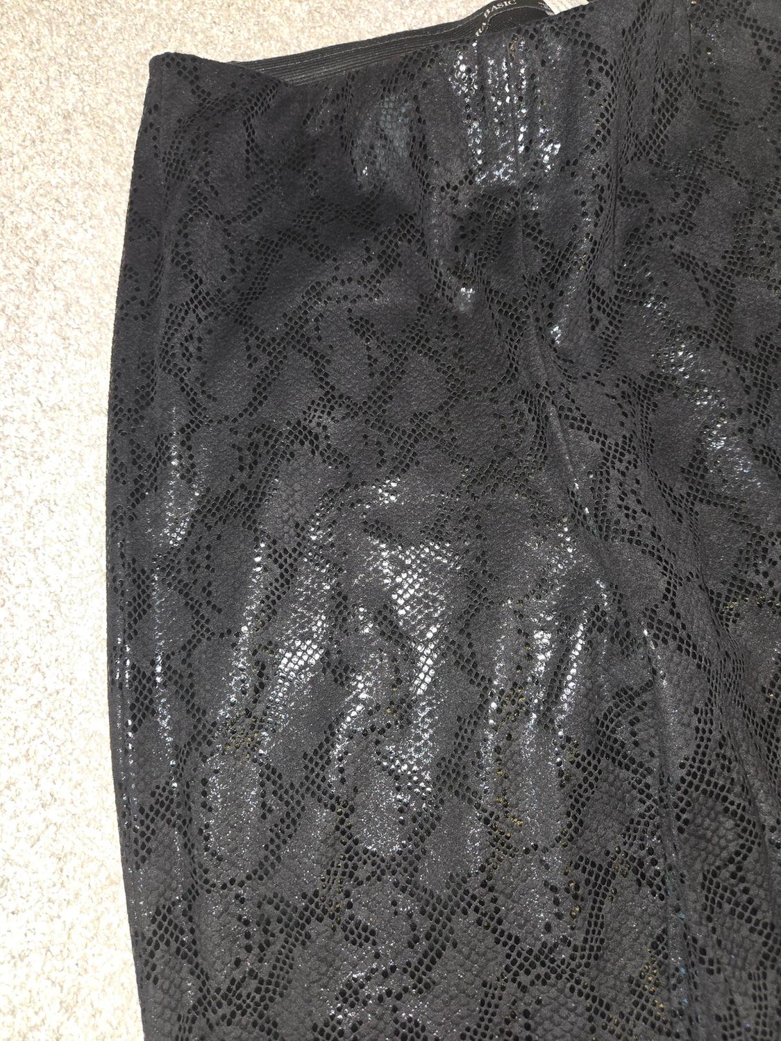 FAUX SNAKESKIN LEGGINGS - Image 2