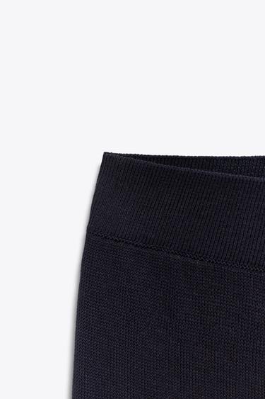 JUPE MI-LONGUE EN MAILLE UNIE - Bleu marine de Zara - Image 8