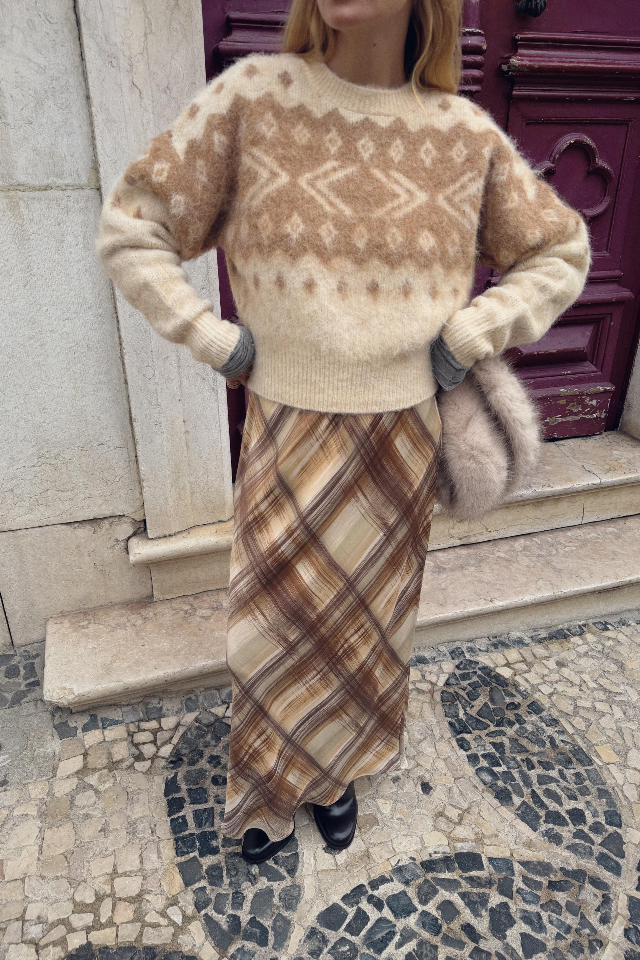 PULL EN MAILLE JACQUARD EFFET BROSS