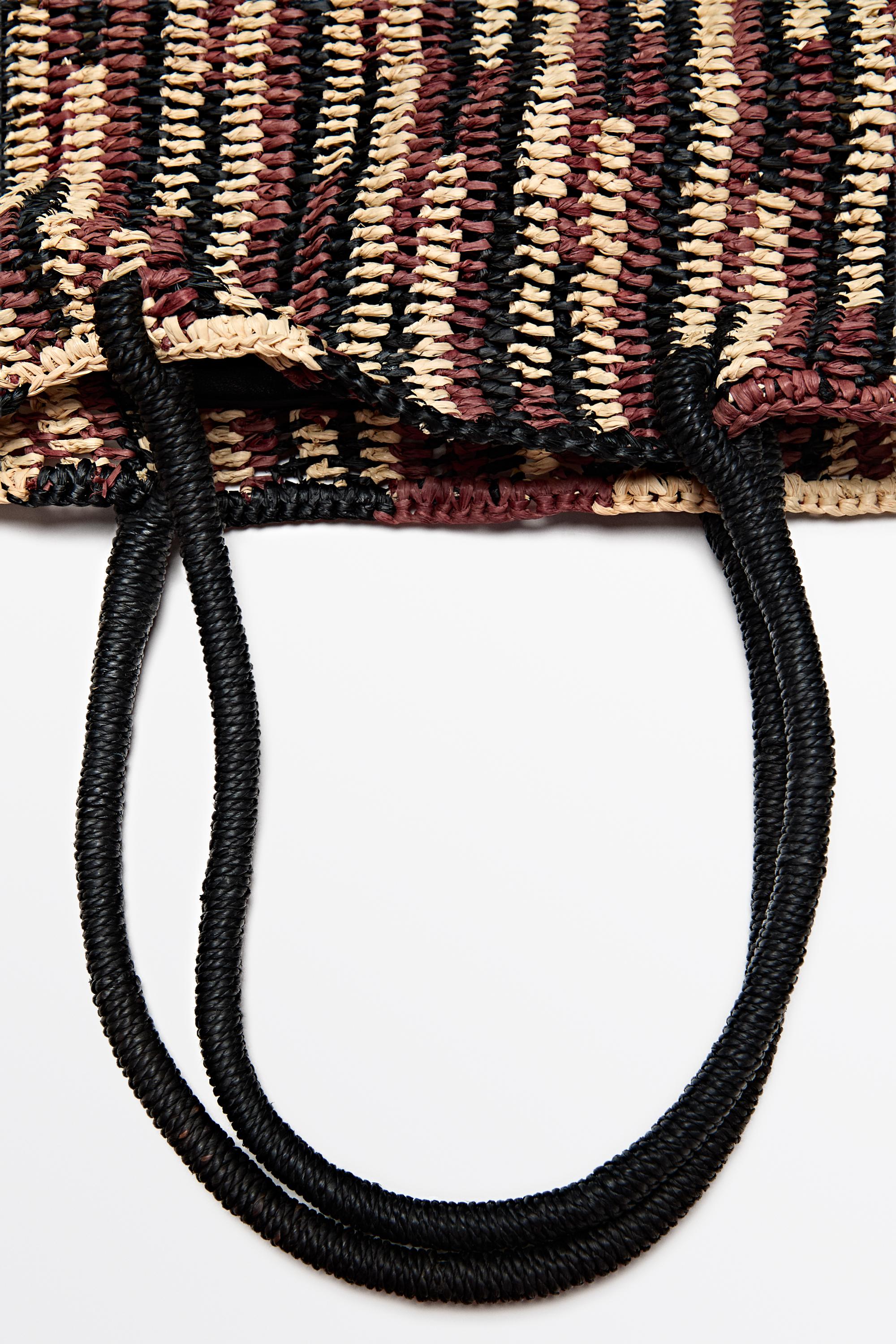 Mini raffia bucket bag