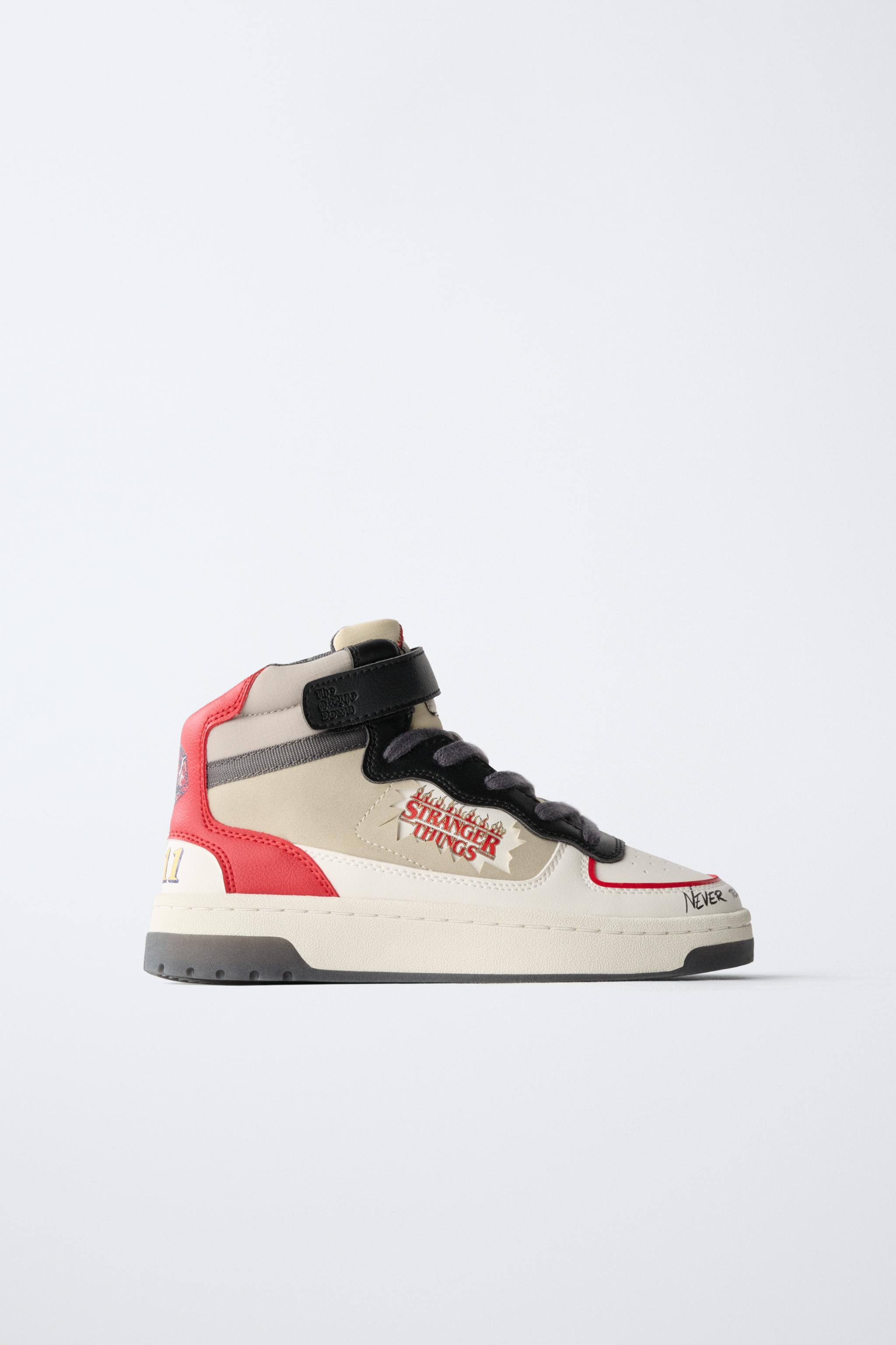 STRANGER THINGS © NETFLIX HIGH TOP SNEAKERS