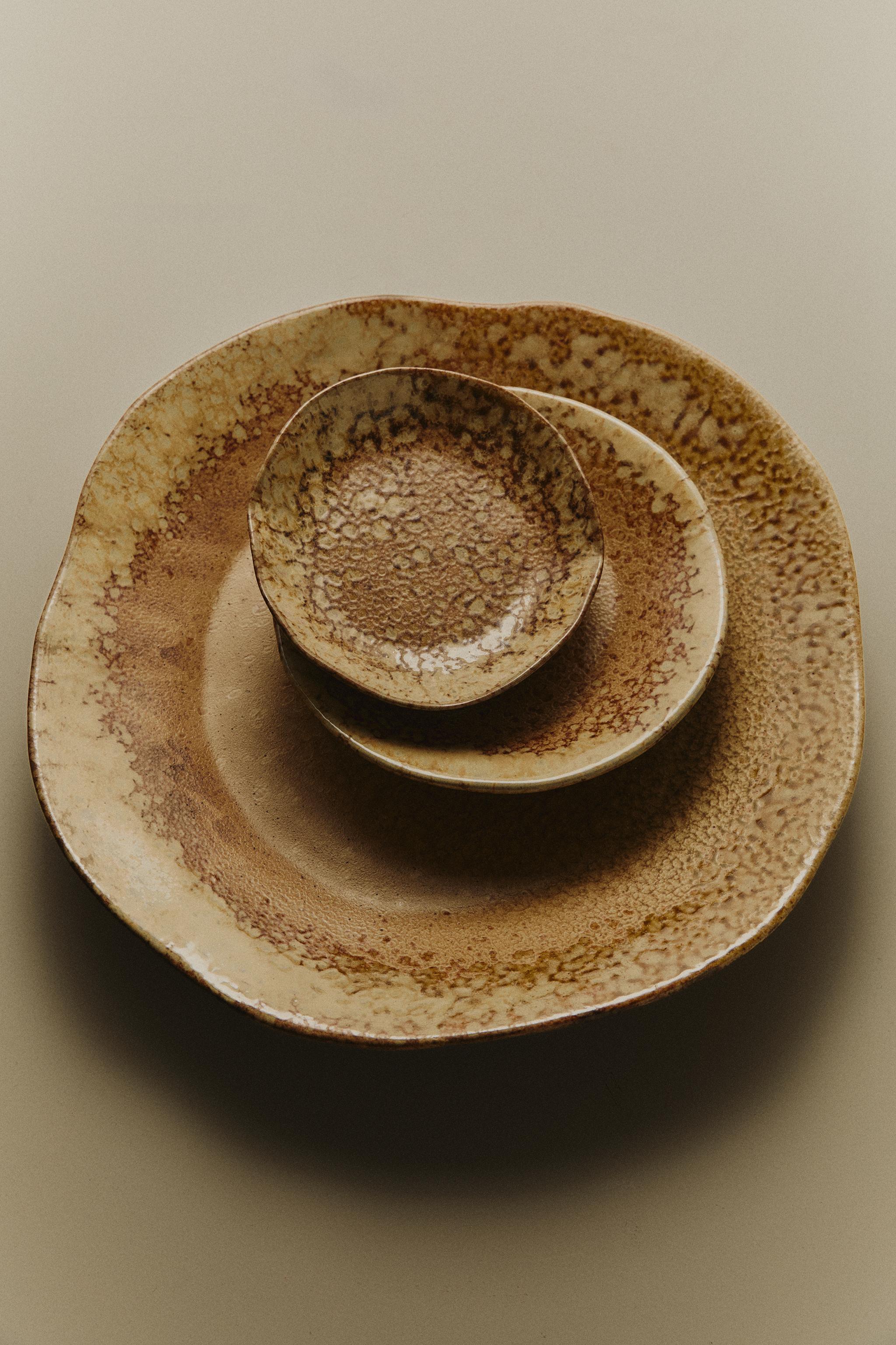 IRREGULAR CERAMIC TRAY