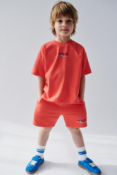Zara T-SHIRT AND BERMUDA SHORTS SET WITH TEXT PRINT - Intense coral