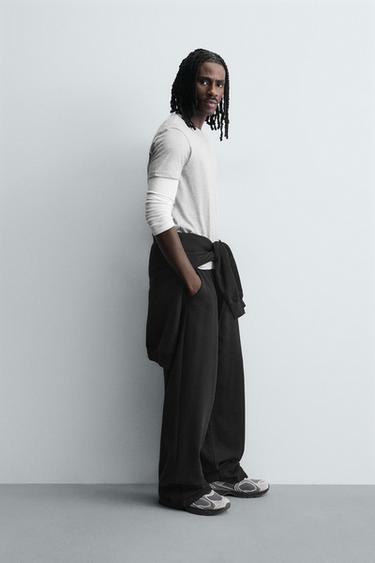PANTALÓN JOGGER WIDE FIT BÁSICO - Negro de Zara