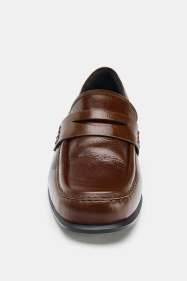 MOCASSINS EN CUIR - Marron de Zara - Image 4