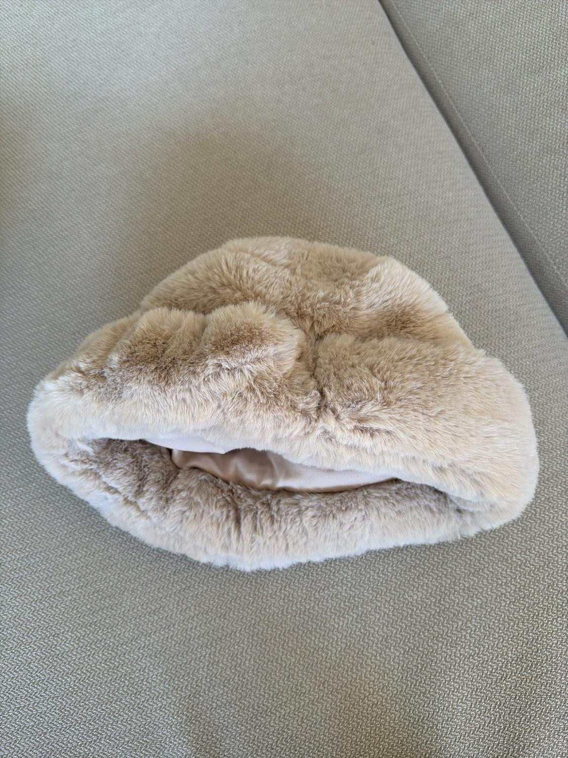 FAUX FUR HAT - Image 3