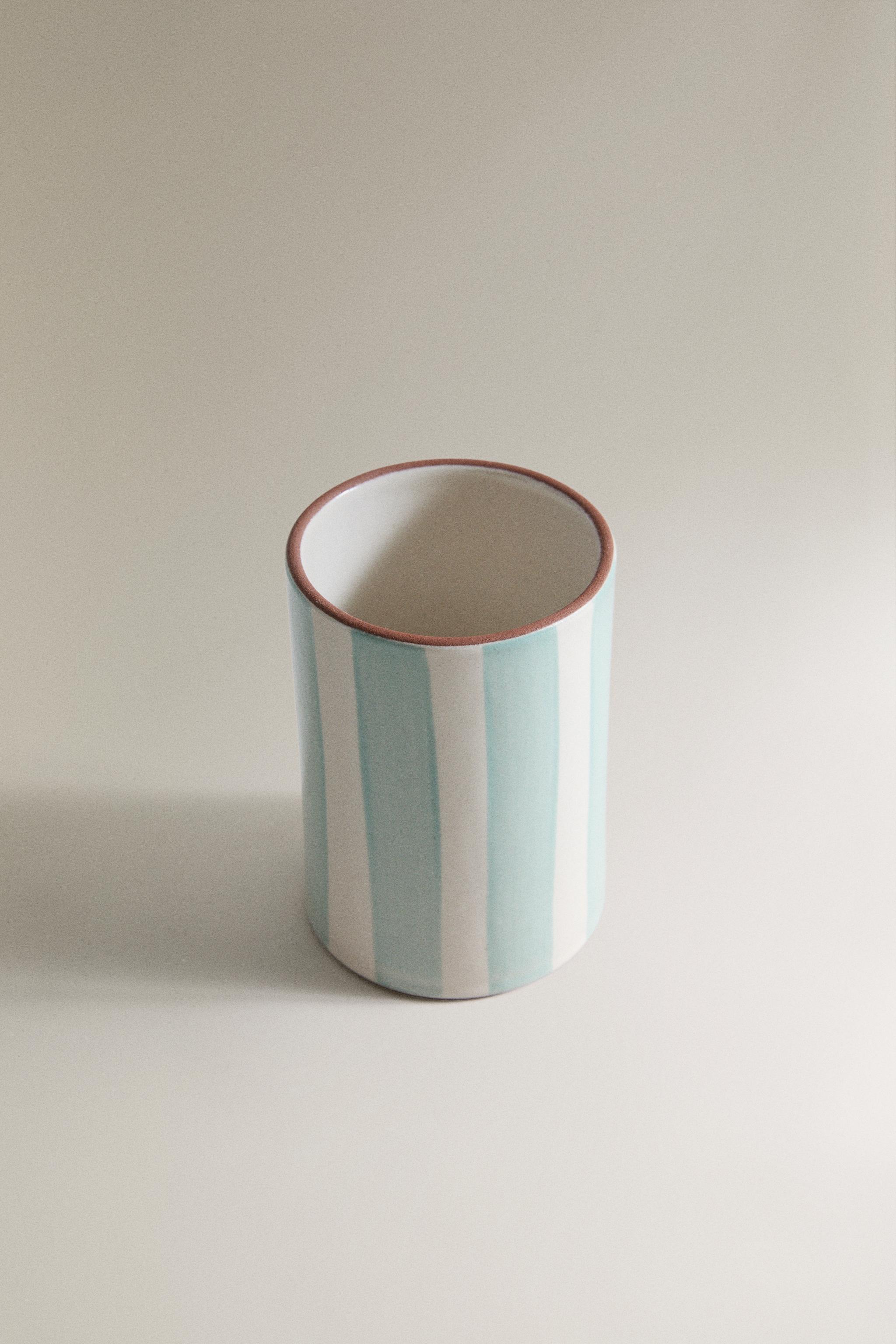STRIPED CERAMIC TOOTHBRUSH TUMBLER — Blue / White