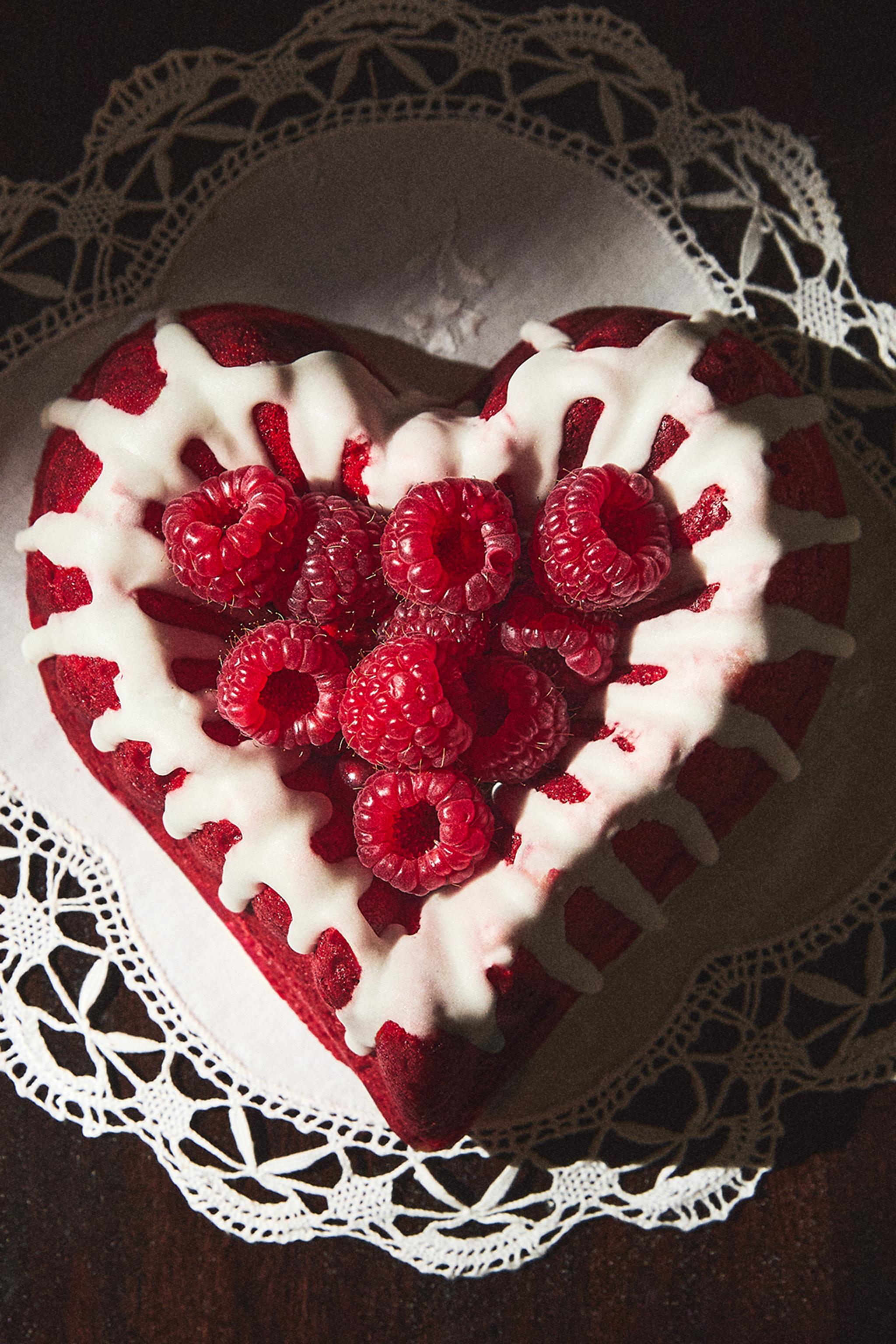 CHRISTMAS HEART BAKING MOLD