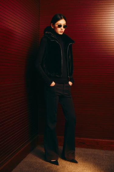 FAUX FUR HOODED GILET - Black by Zara