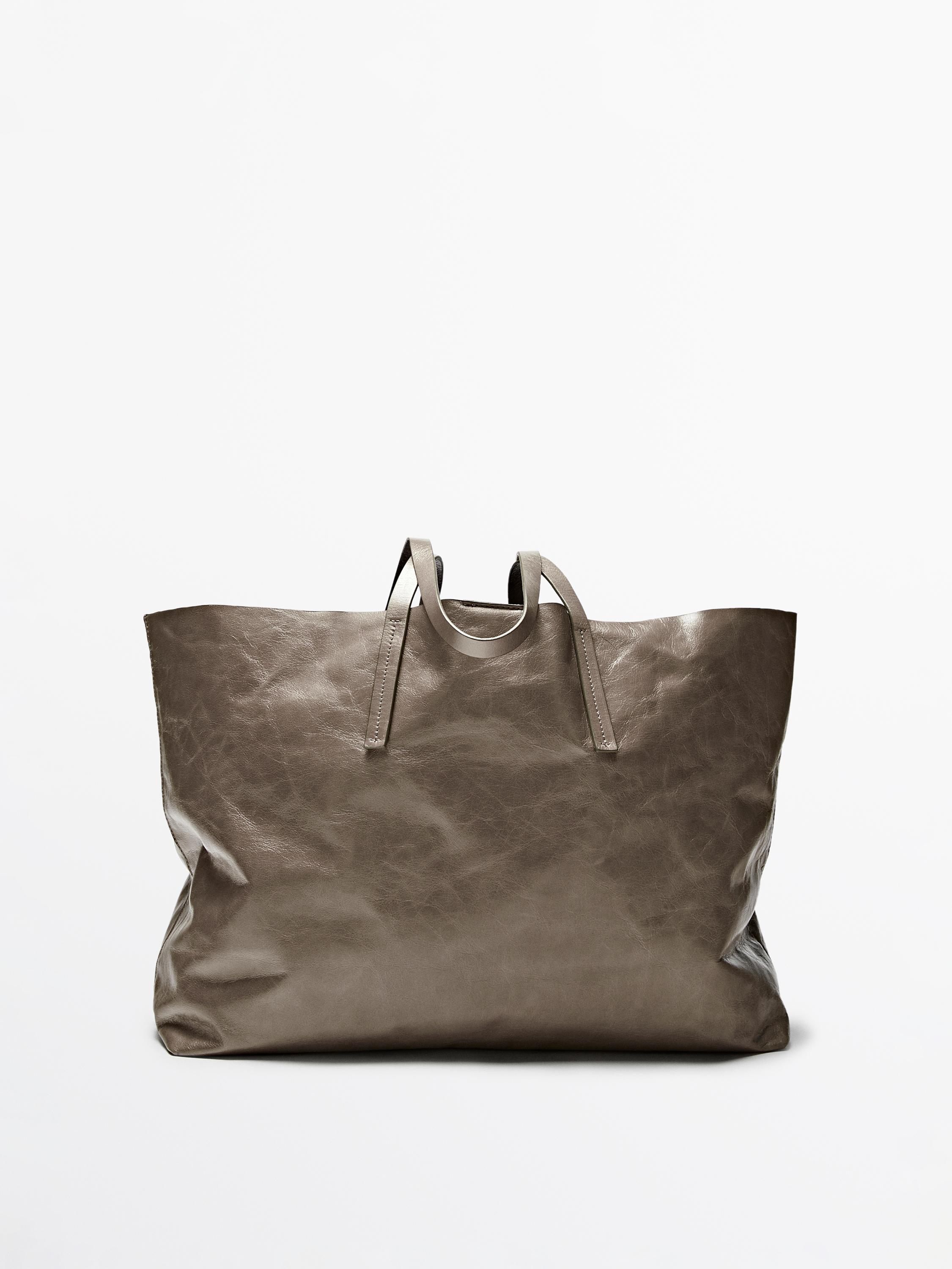 Leather tote bag with a crackled finish