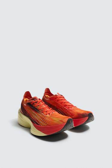ZAPATILLA DE MARATÓN - Naranja de Zara