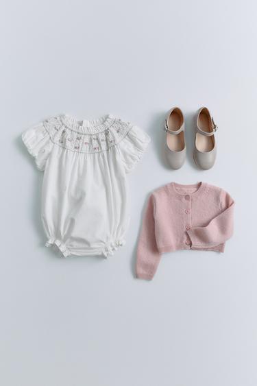 {navn} - {farge} for Zara