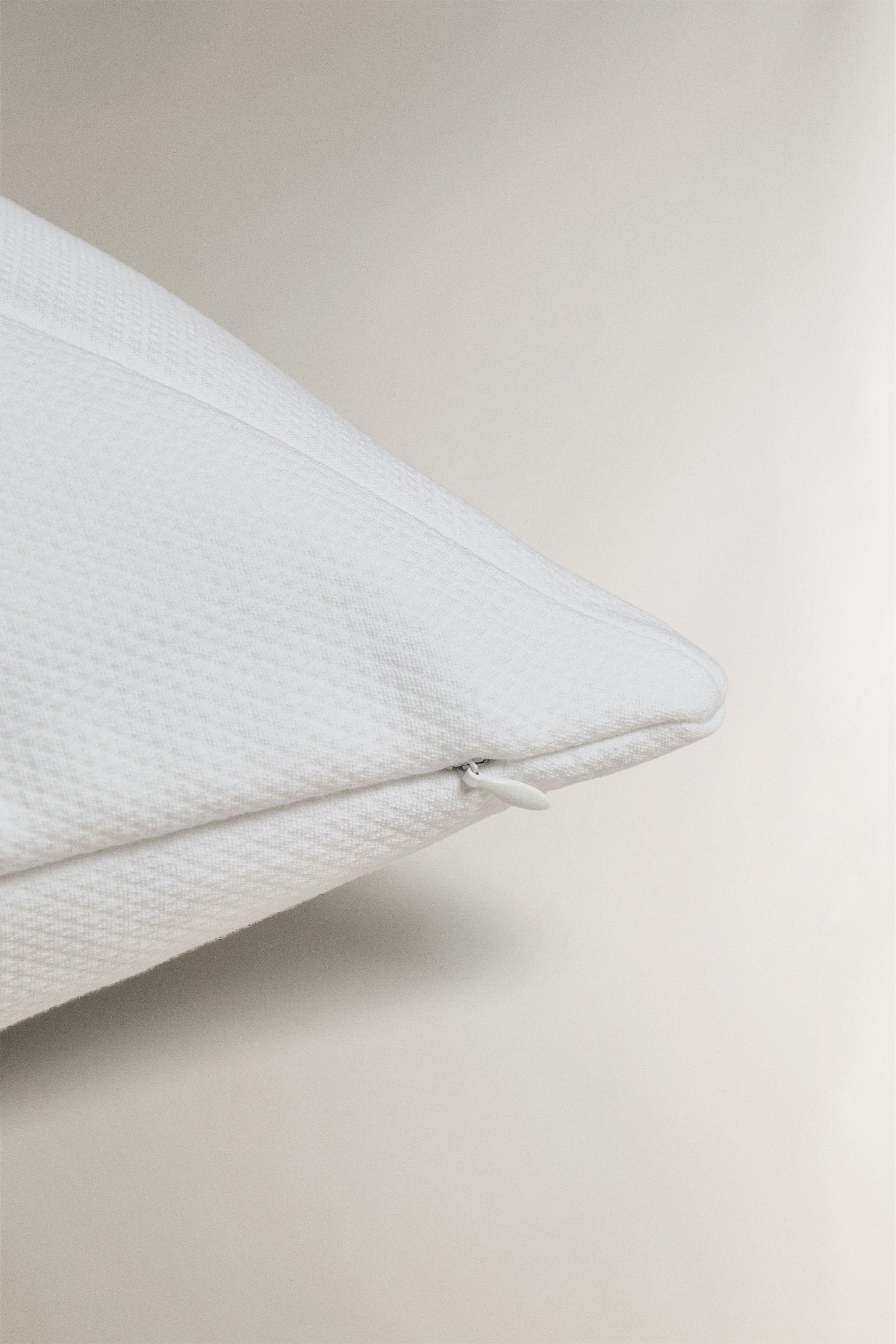 PIPING CUSHION COVER