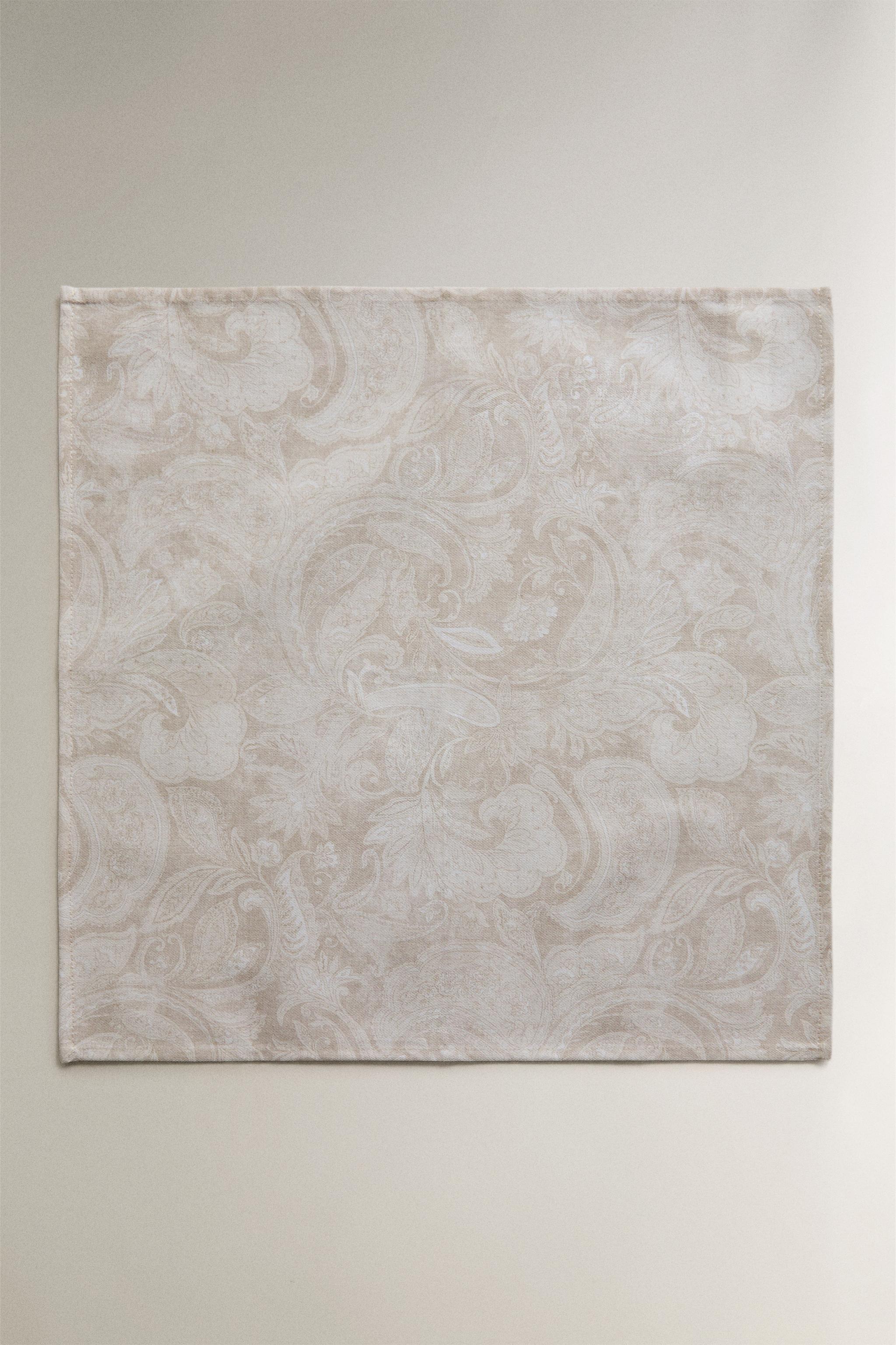 PACK OF PAISLEY PRINT NAPKINS (PACK OF 2) — Beige