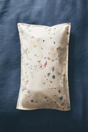 CHILDREN'S REVERSIBLE SPACE PILLOWCASE - Ecru / Blue by Zara - Image 5