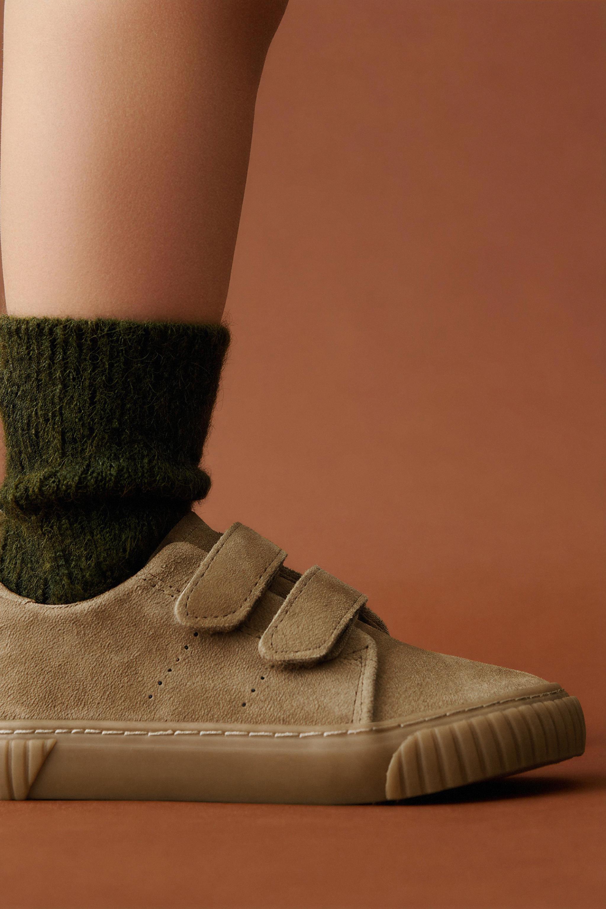 TENNIS OU BASKET BAREFOOT EN DAIM