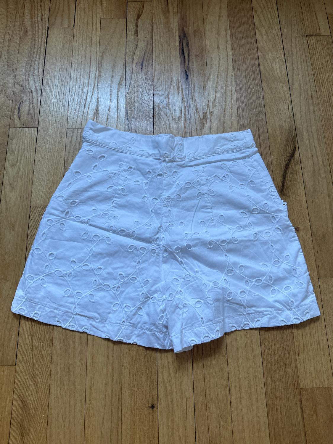 EMBROIDERED EYELET SHORTS - Image 3
