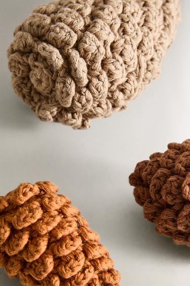 PACK OF PINEAPPLE PET TOYS (PACK OF 3) - Brown by Zara - Image 2