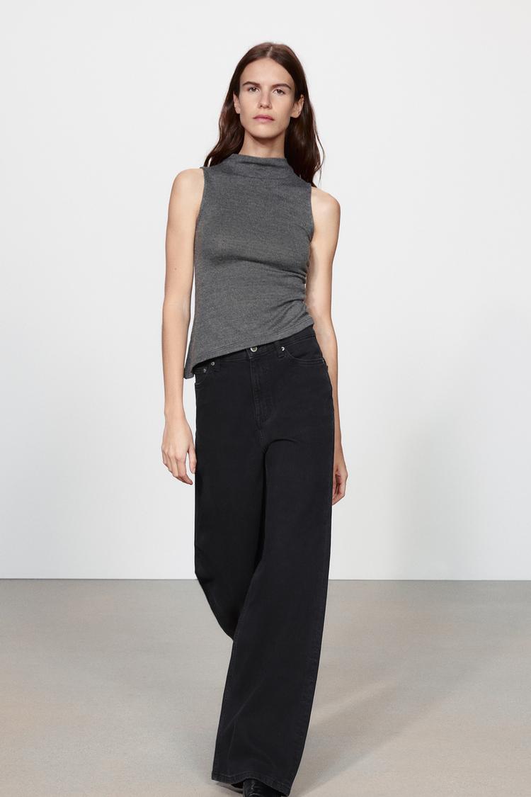 RUCHED HIGH NECK TOP
